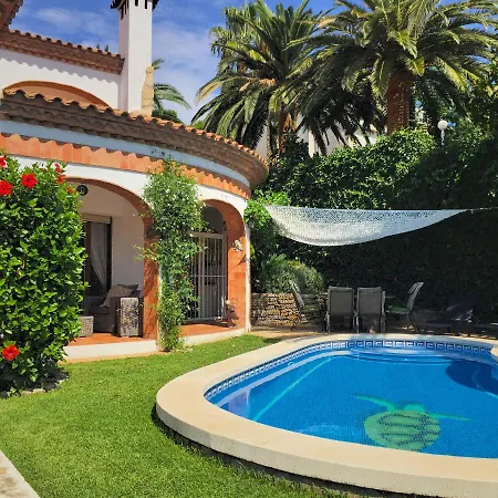 Villa Dama Con Piscina Privada