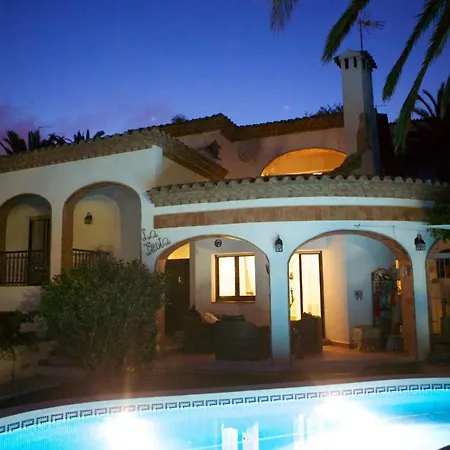 Villa Dama Con Piscina Privada