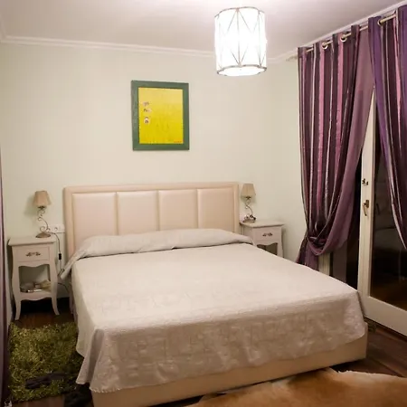 Vila Dama Con Piscina Privada